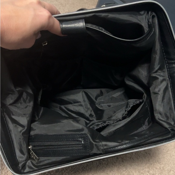 BIES The Backpack Diaper Bag in Black - Picture 13 of 16